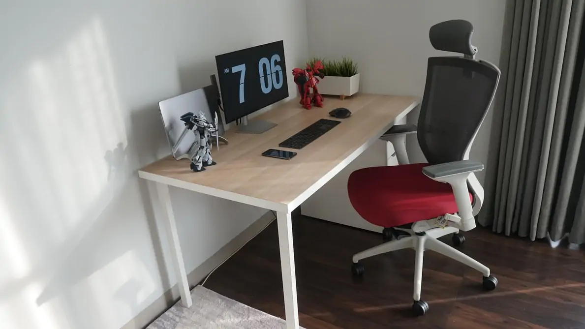 Jak wybrać ergonomiczne biurko komputerowe dla dziecka?